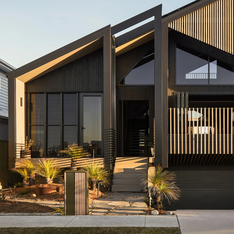 Noosa Extra Wide Parcel Pillar Letterbox - Charcoal