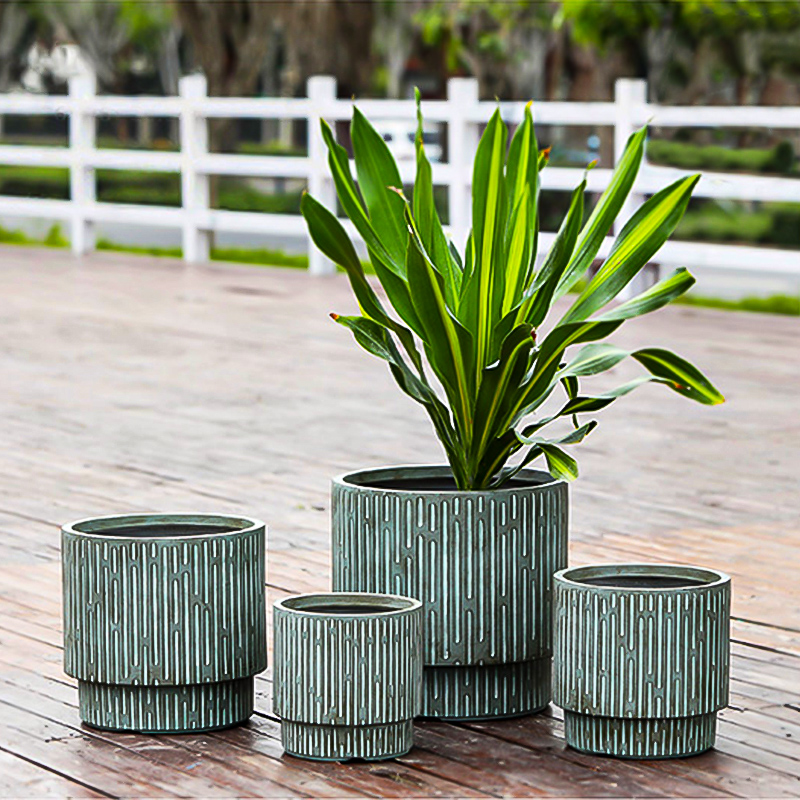 Striom-Garden Flowers Pot