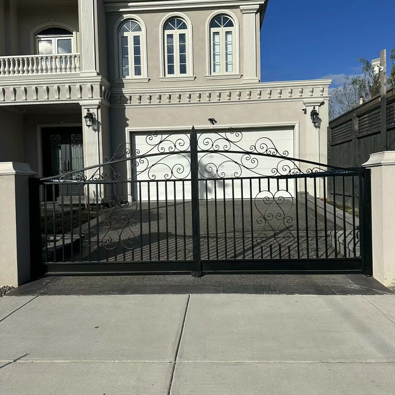 Amour -Curved Arch Top Double Swing Gate