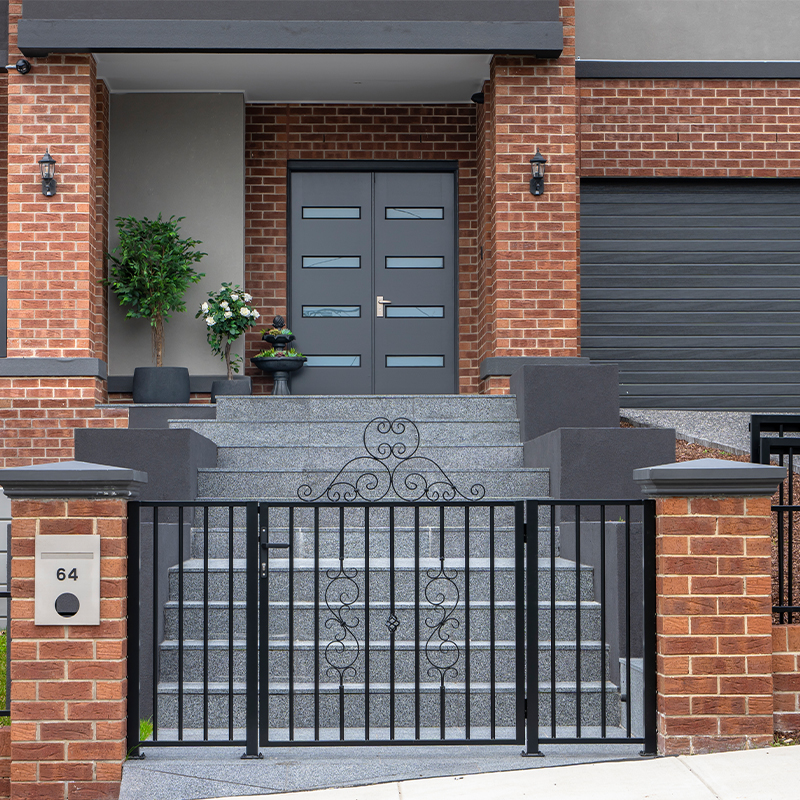 Bamboo-Curved Arch Top Side Gate