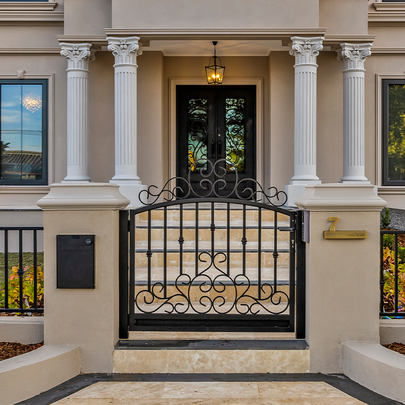 Bamboo-Curved Arch Top Side Gate