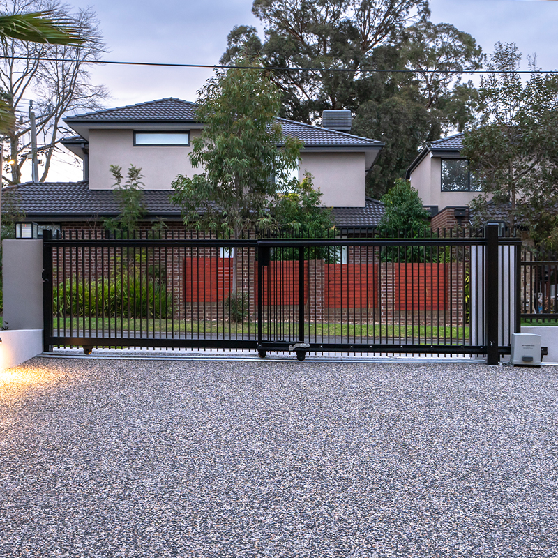 Linea -Vertical Blade Sliding Gate